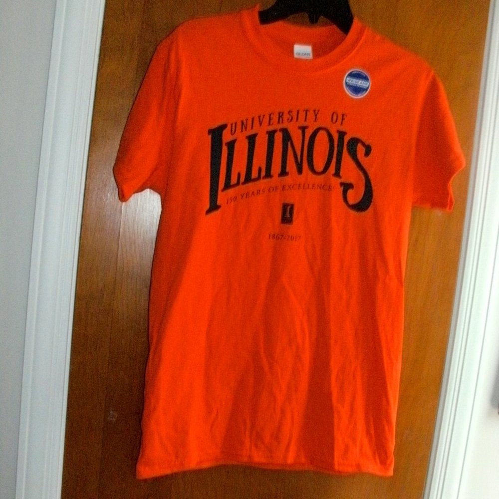 NWT University of Illinois Fighting Illini Short Sleeve Orange Tee T-Shirt sz S